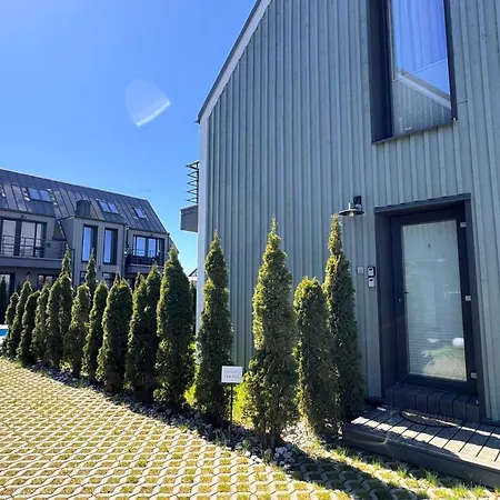 Appartement Vaivorykstes Poolside