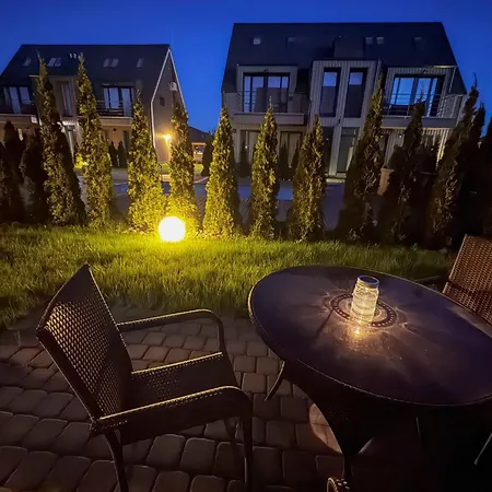 Apartament Vaivorykstes Poolside *