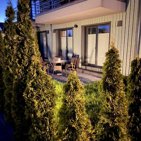 Vaivorykstes Poolside * Połąga