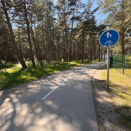 Vaivorykstes Poolside