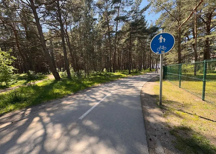 Vaivorykstes Poolside